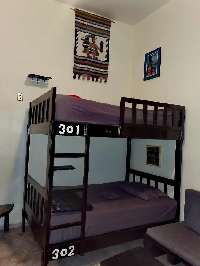 The Roof Backpackers Hotel Guadalajara 2*,