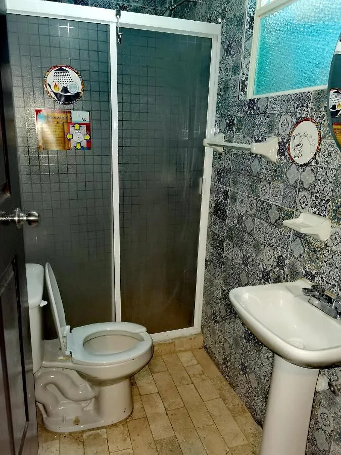 ** Guest house The Roof Backpackers Hotel Guadalajara Mexico