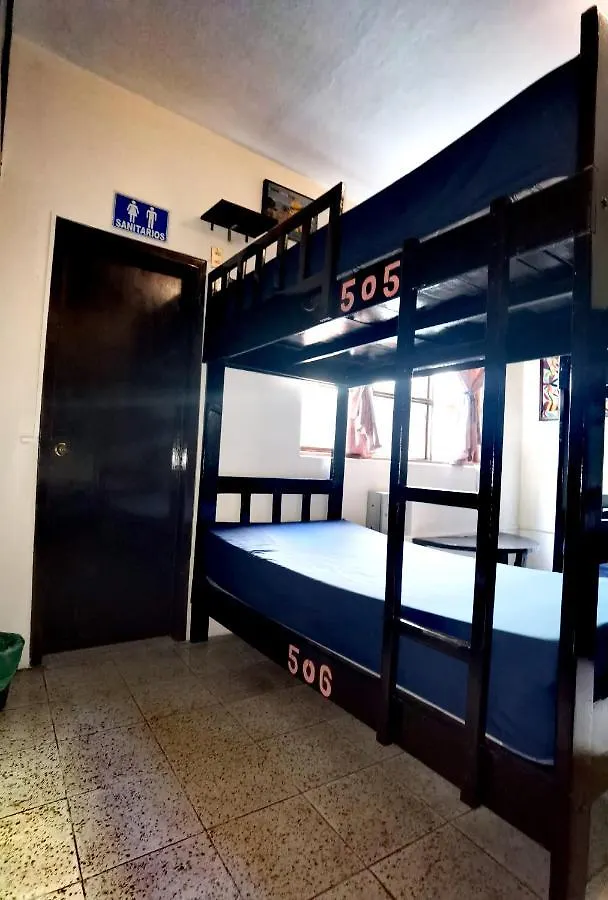 The Roof Backpackers Hotel Guadalajara