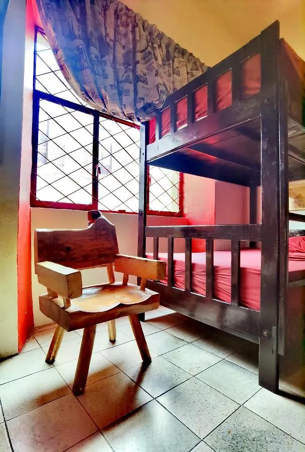 The Roof Backpackers Hotel Guadalajara Guest house